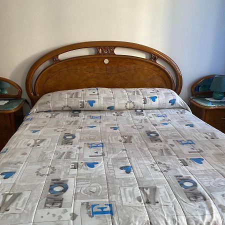 Come A Casa! Ористано Екстериор снимка