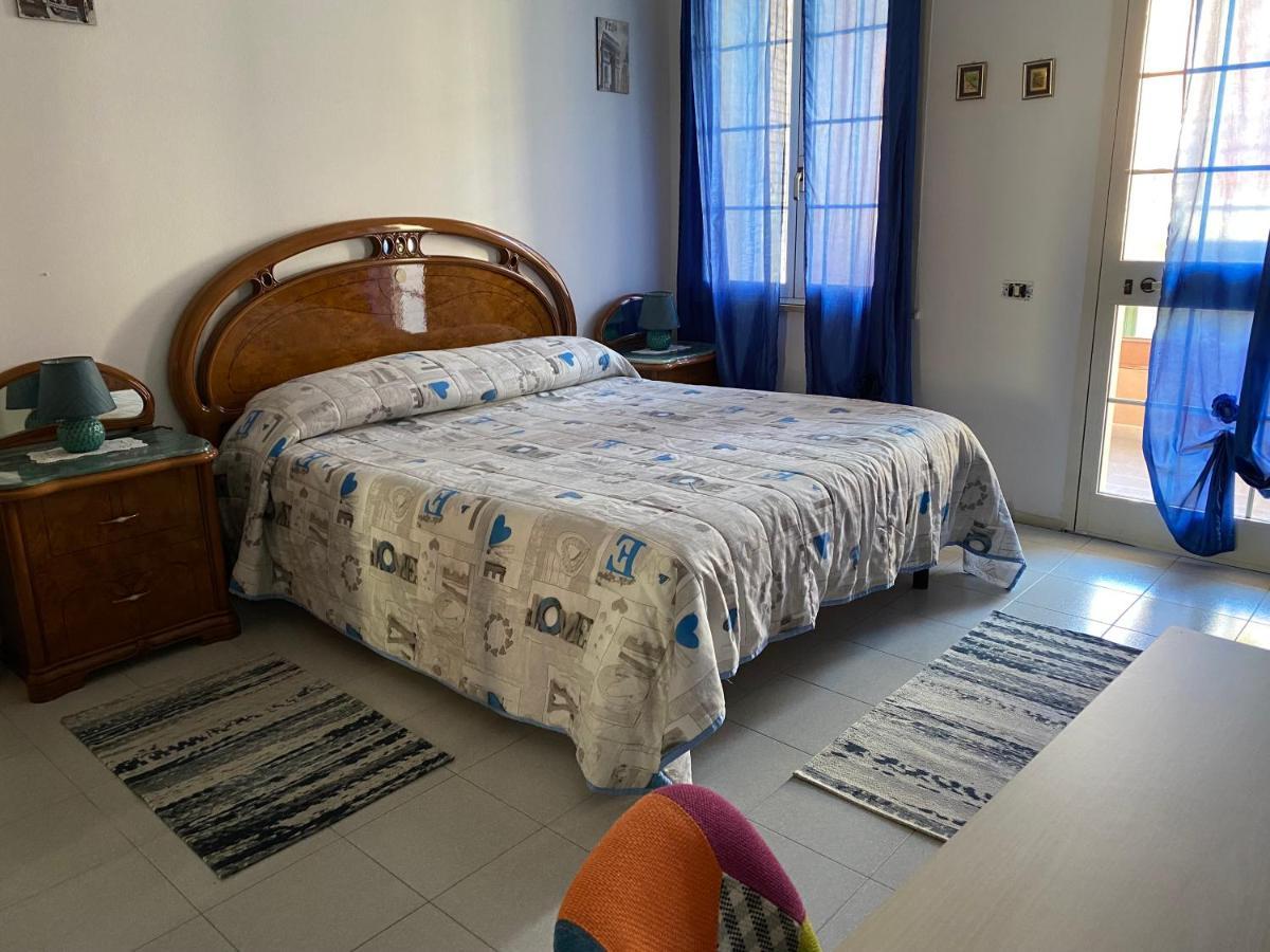 Come A Casa! Ористано Екстериор снимка